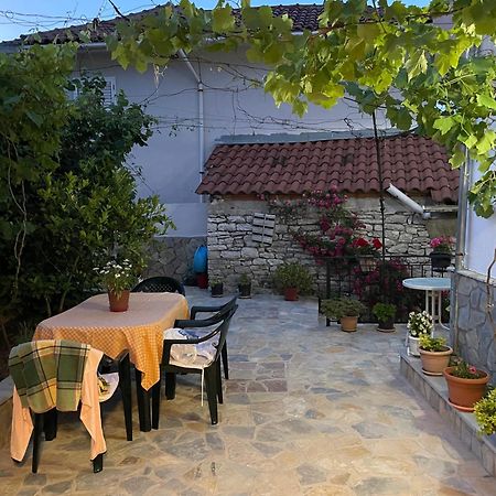 Luigi Guest House Gjirokastër Extérieur photo