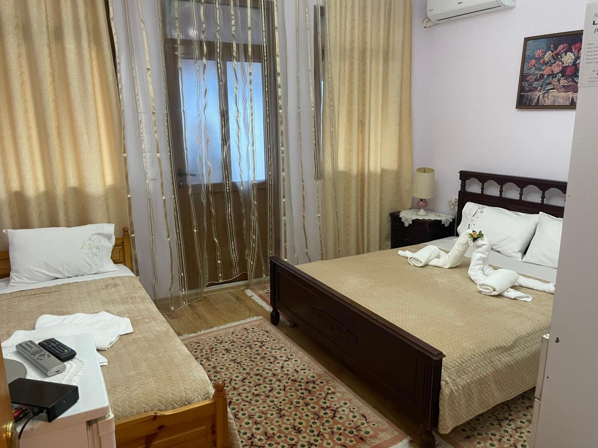Luigi Guest House Gjirokastër Extérieur photo