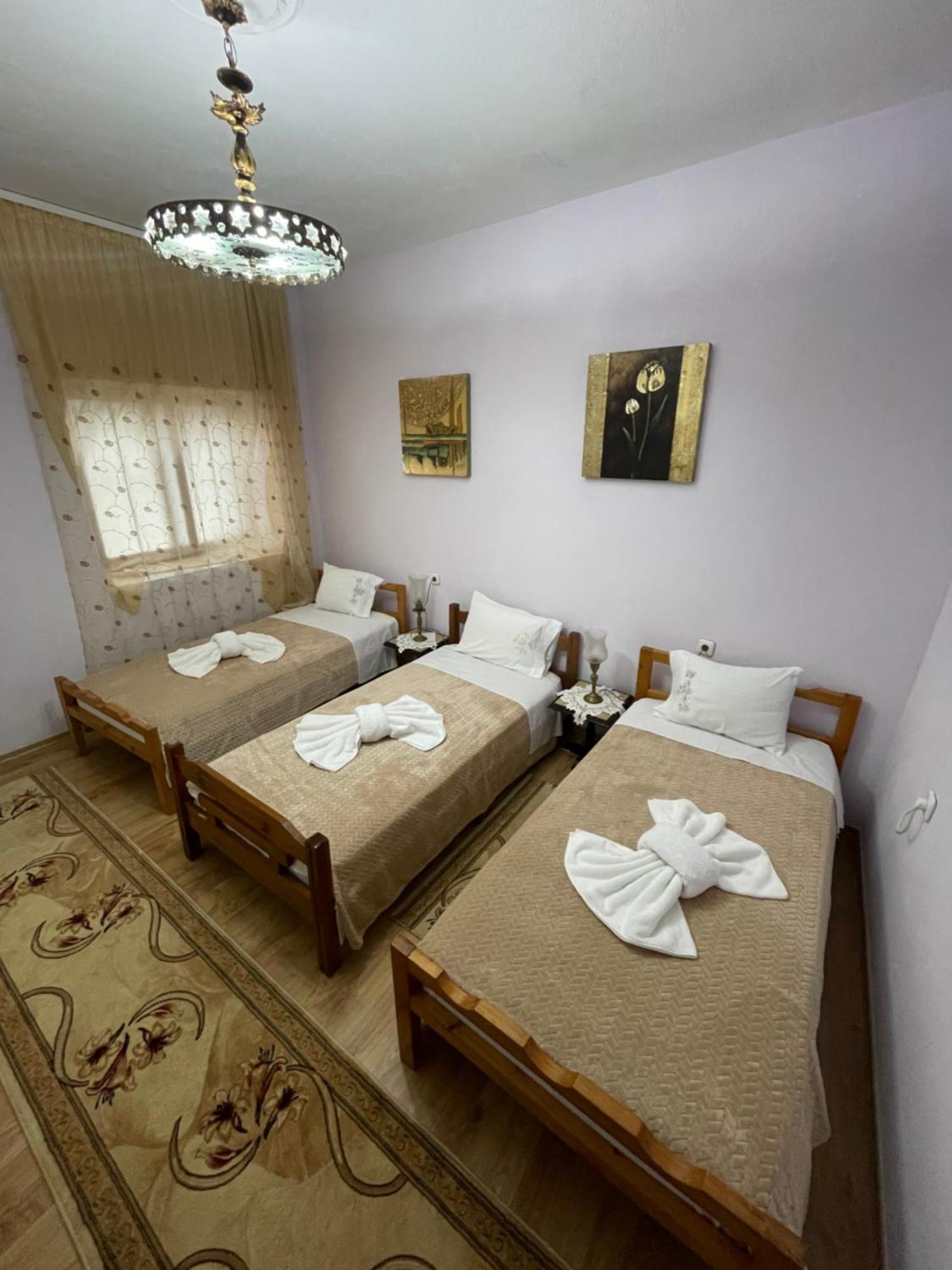 Luigi Guest House Gjirokastër Extérieur photo