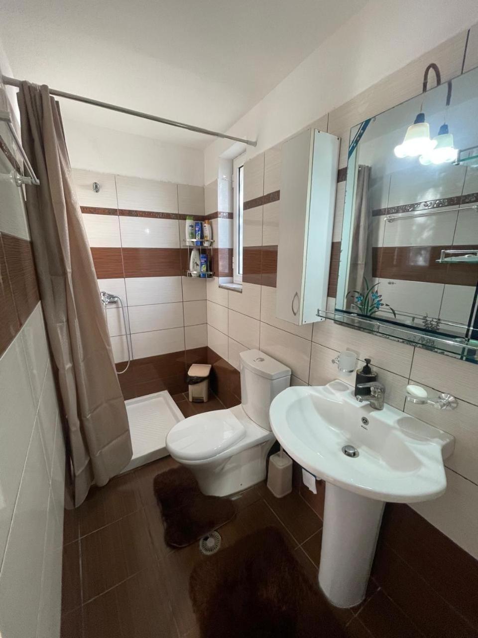Luigi Guest House Gjirokastër Extérieur photo