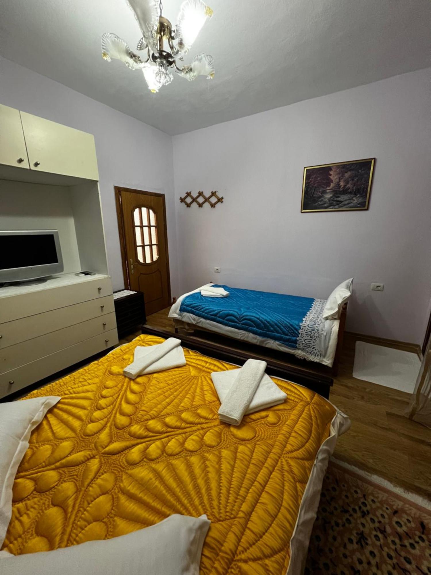 Luigi Guest House Gjirokastër Extérieur photo