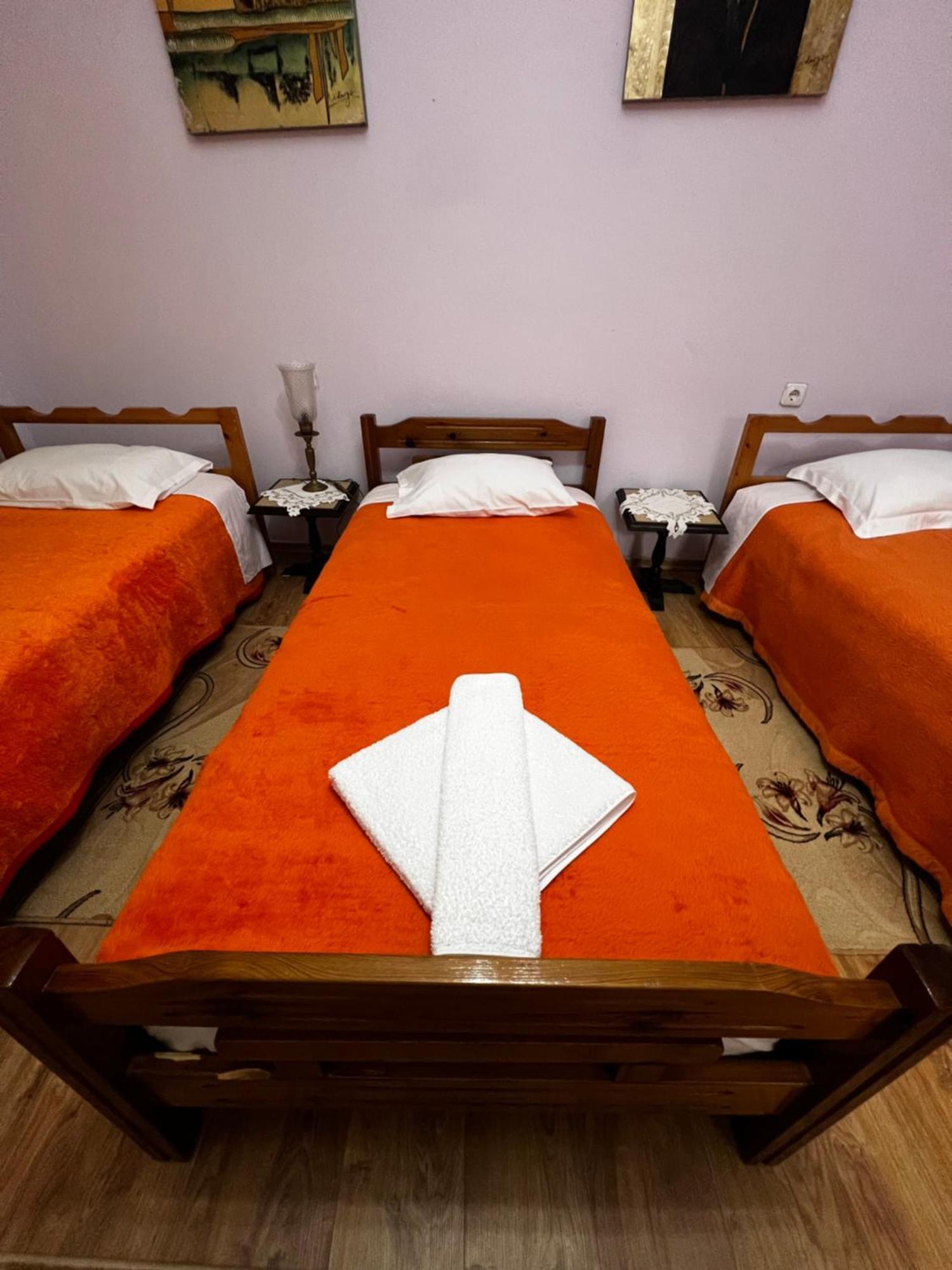 Luigi Guest House Gjirokastër Extérieur photo