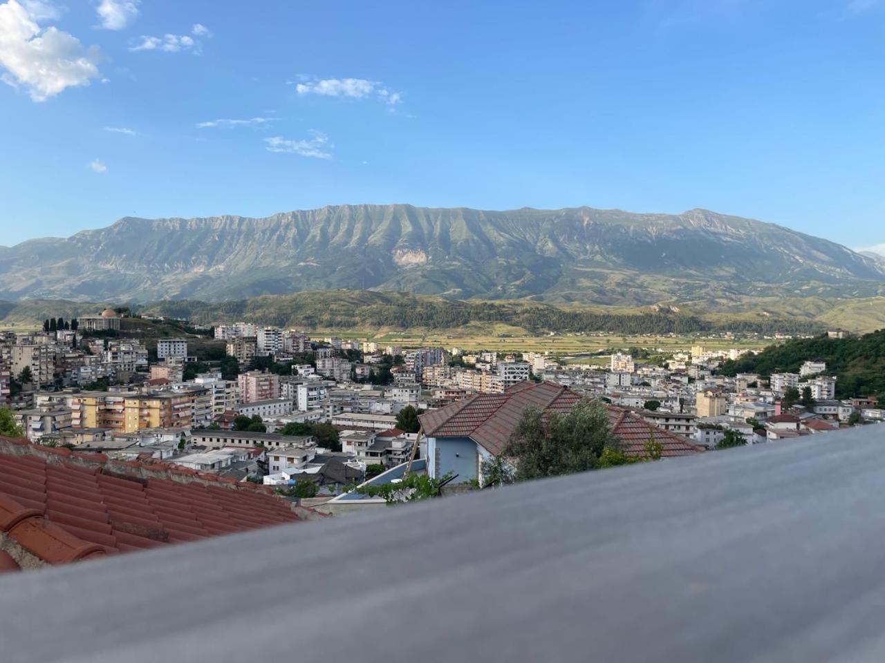 Luigi Guest House Gjirokastër Extérieur photo