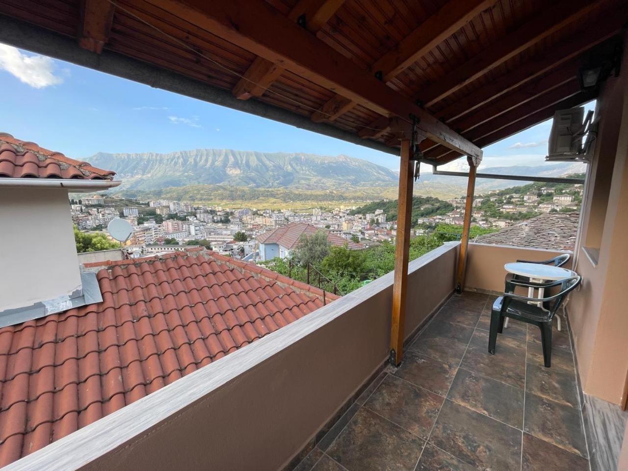 Luigi Guest House Gjirokastër Extérieur photo